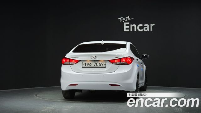Hyundai AVANTE 2014 — photo 4
