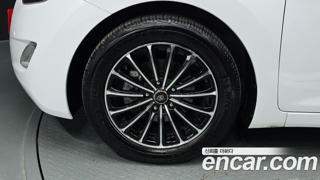 Hyundai AVANTE 2014 — photo 5