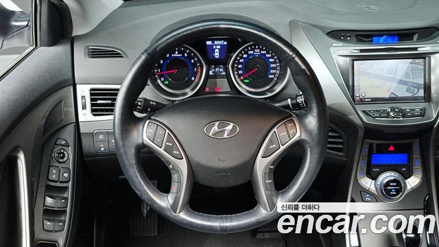 Hyundai AVANTE 2014 — photo 13