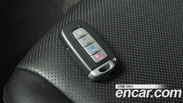 Hyundai AVANTE 2014 — photo 17