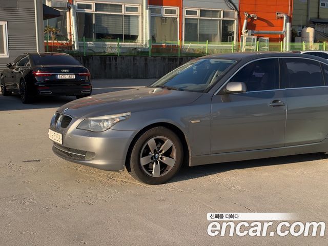 BMW 5-Series 2009 — photo 3