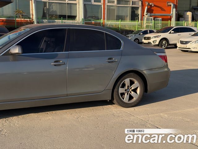 BMW 5-Series 2009 — photo 4