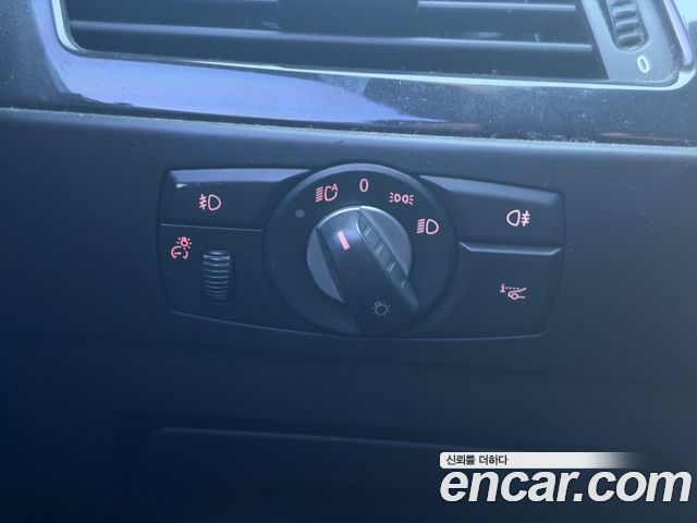 BMW 5-Series 2009 — photo 11