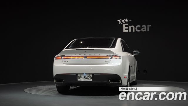 Lincoln MKZ 2016 — photo 4