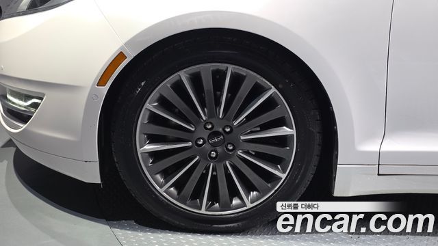 Lincoln MKZ 2016 — photo 5