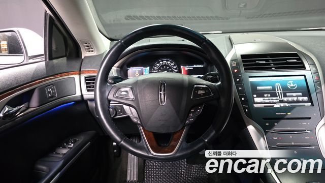 Lincoln MKZ 2016 — photo 13