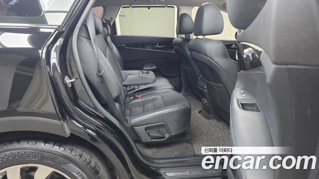 Kia Sorento 2018 — photo 17