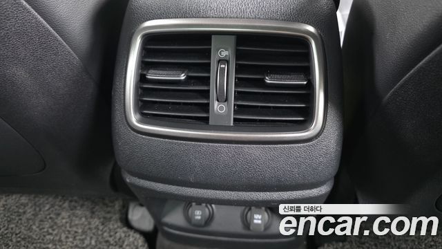 Kia Sorento 2018 — photo 32