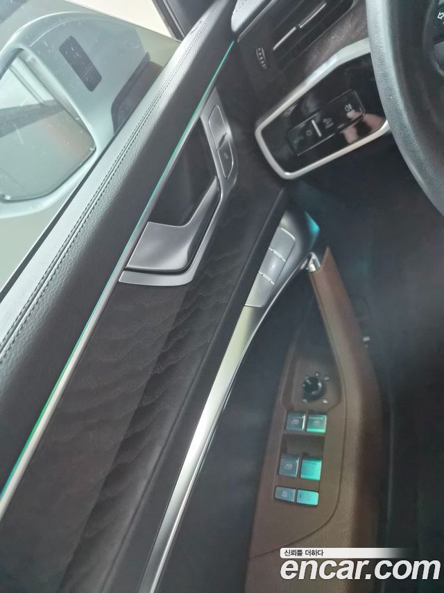 Audi A6 2023 — photo 12