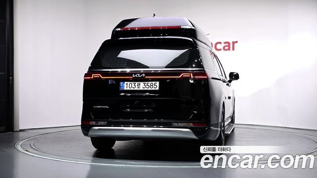 Kia Canival 2022 — photo 4
