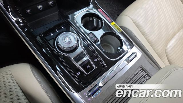 Kia Canival 2022 — photo 12
