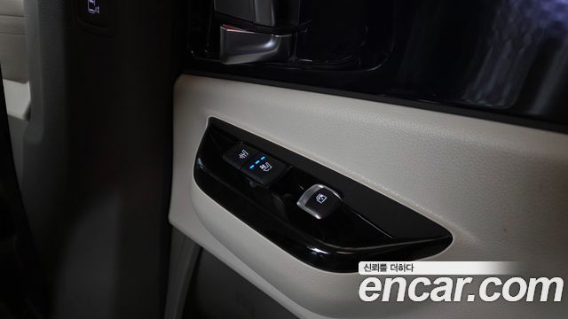 Kia Canival 2022 — photo 25