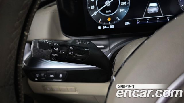 Kia Canival 2022 — photo 28