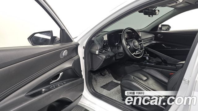 Hyundai AVANTE 2021 — photo 13