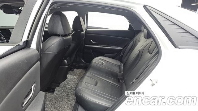 Hyundai AVANTE 2021 — photo 18