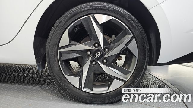 Hyundai AVANTE 2021 — photo 7