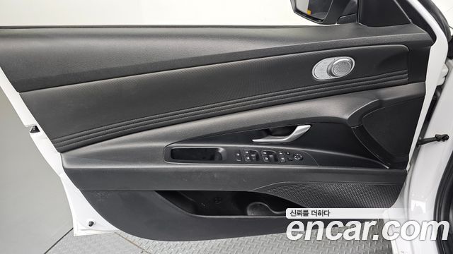 Hyundai AVANTE 2021 — photo 14