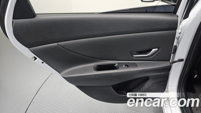 Hyundai AVANTE 2021 — photo 15