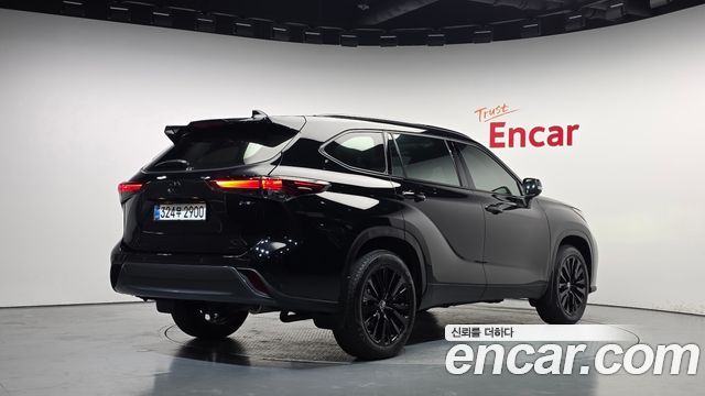 Toyota Highlander 2025 — photo 2