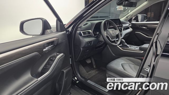 Toyota Highlander 2025 — photo 13