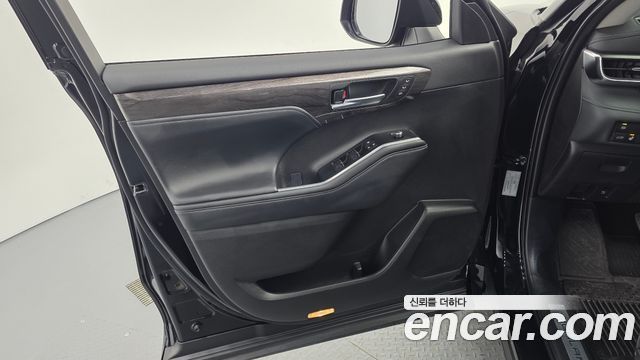Toyota Highlander 2025 — photo 14