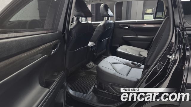 Toyota Highlander 2025 — photo 16