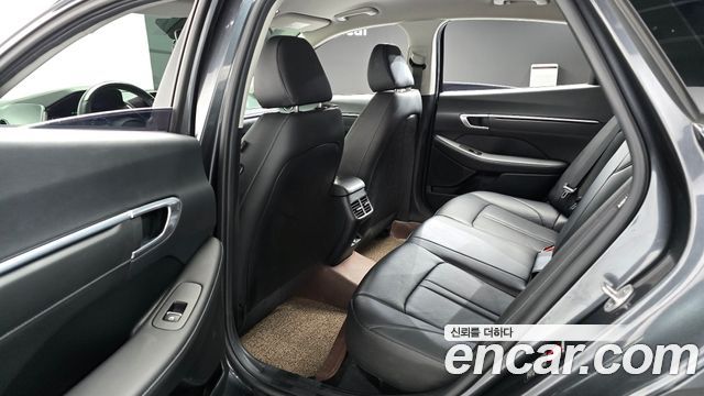 Hyundai Sonata 2023 — photo 11