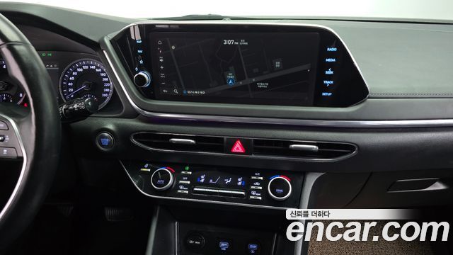 Hyundai Sonata 2023 — photo 13