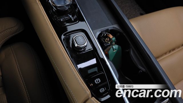Volvo S90 2022 — photo 32