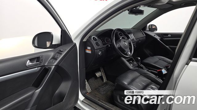 Volkswagen Tiguan 2016 — photo 10