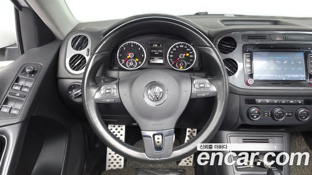 Volkswagen Tiguan 2016 — photo 13