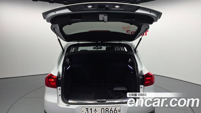 Volkswagen Tiguan 2016 — photo 20