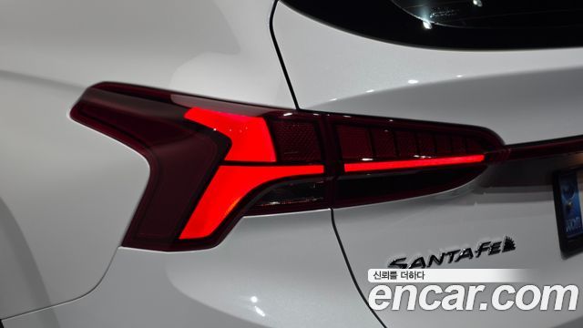 Hyundai Santafe 2022 — photo 9