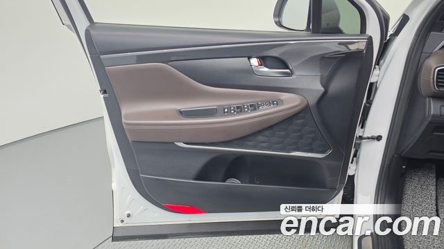 Hyundai Santafe 2022 — photo 14