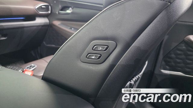 Hyundai Santafe 2022 — photo 32