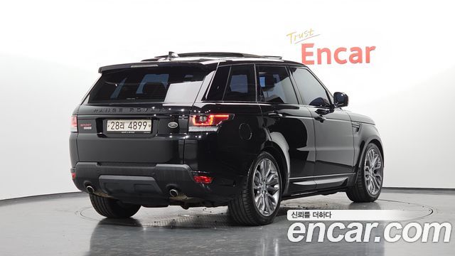 Land Rover Range Rover Sport 2017 — photo 2