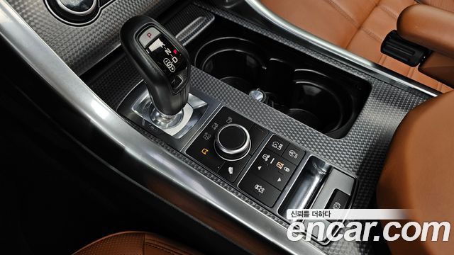 Land Rover Range Rover Sport 2017 — photo 9