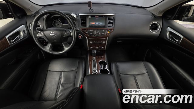 Nissan Pathfinder 2017 — photo 10