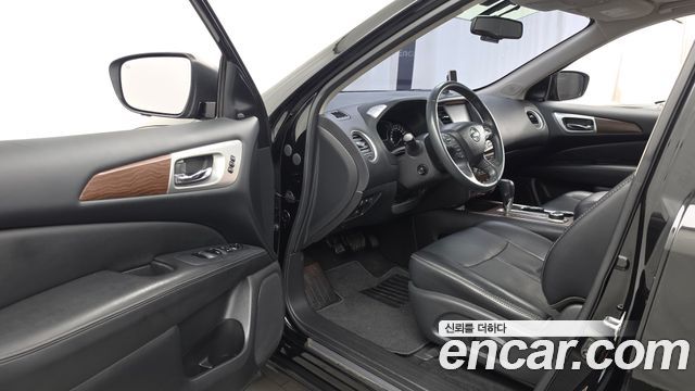 Nissan Pathfinder 2017 — photo 13