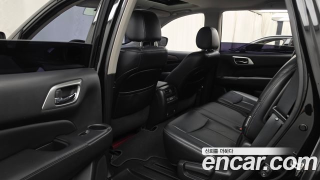 Nissan Pathfinder 2017 — photo 16