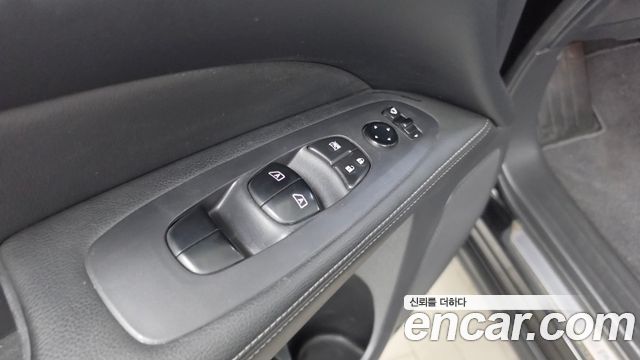 Nissan Pathfinder 2017 — photo 33