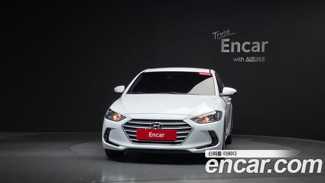 Hyundai AVANTE 2018 — photo 3