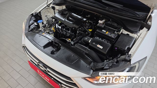 Hyundai AVANTE 2018 — photo 6