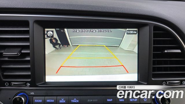 Hyundai AVANTE 2018 — photo 22