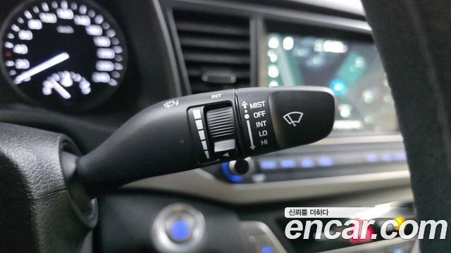 Hyundai AVANTE 2018 — photo 28