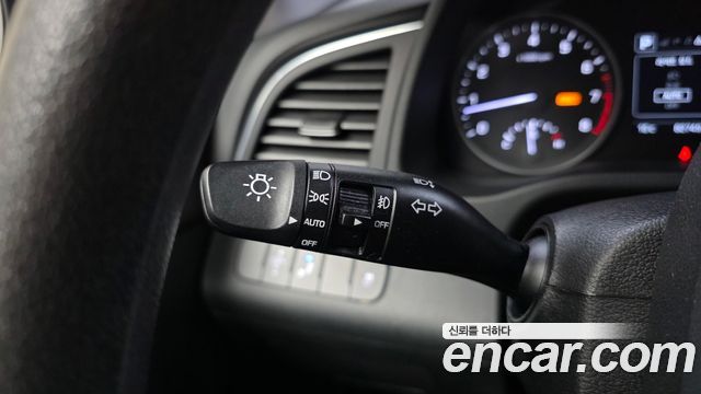 Hyundai AVANTE 2018 — photo 29