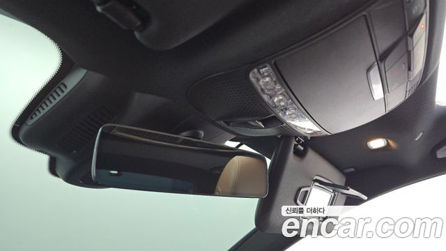 Mercedes-Benz E-Class 2023 — photo 27