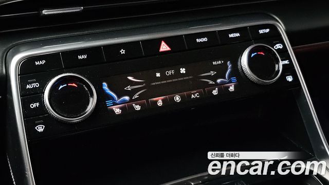 Genesis GV80 2020 — photo 17