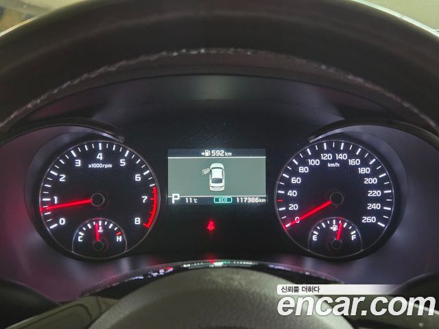 Kia K5 2019 — photo 10