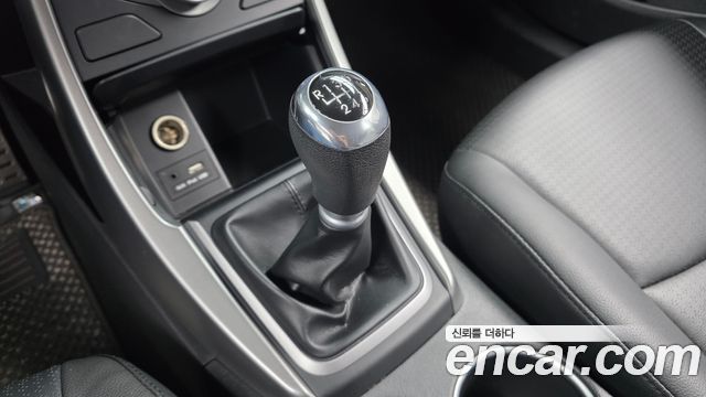 Hyundai AVANTE 2015 — photo 9